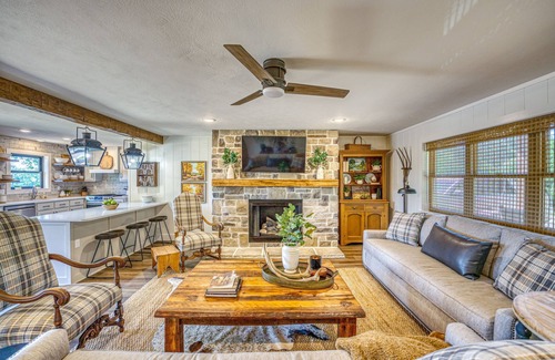 Jasper House | Great Views on 20 ac, firepit, outdoor shower, XL deck, 2 kitchens