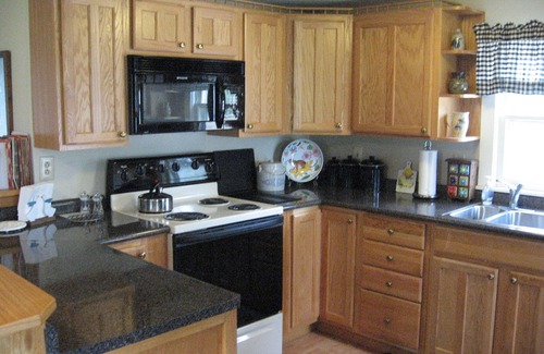 Arlington House | Great Village location to enjoy all the summer events in the Mancheste area.