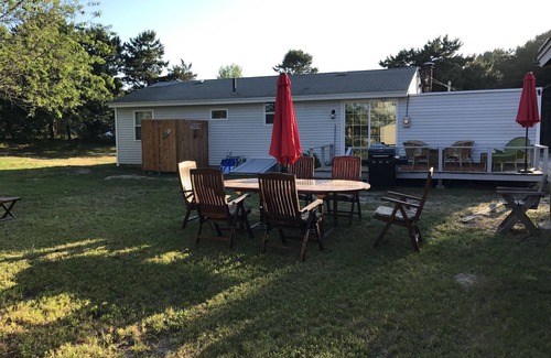 Adamsville House | Great weeks in Aug and Sept nLess than 5 min walk to beach at end of street