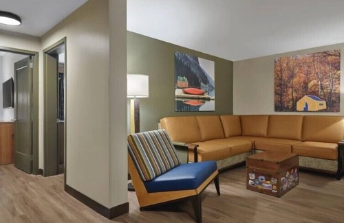 Rural Estates Hotel | Great Wolf Lodge Naples