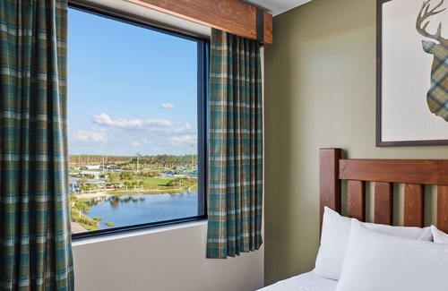 Rural Estates Hotel | Great Wolf Lodge Naples