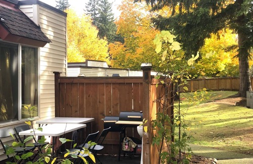 Renton House | Greater Seattle Renton Townhouse Artwork Learn Jesus Christ R Duplex Room
