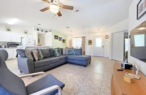 Greater Groves House | Greatest Grove home