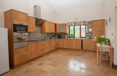 Crediton House | Greatstone Barn · Great Gutton Farm