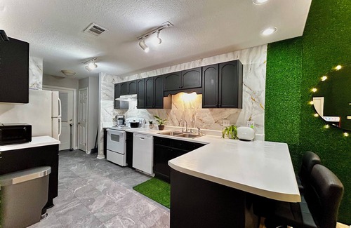 Gulfport Condo | GreekCinema,Fireplace,Arcade,Museum by Beach LUX