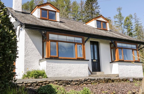 Low Newton Cottage | GREEN ACRE, pet friendly, with hot tub in Newby Bridge