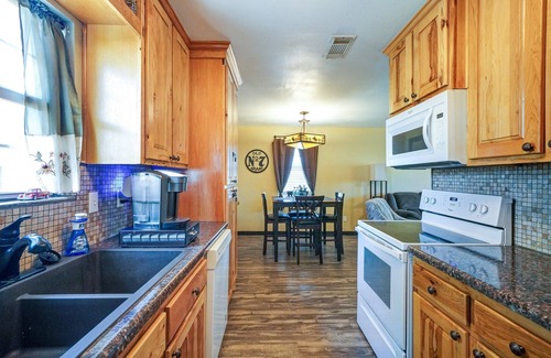 Mineral Wells Villa | Green Acres- Charming Farmhouse plus 4acres