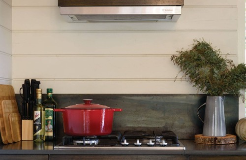 Daylesford House | Green Acres Summary: