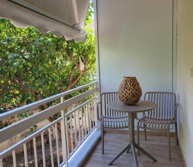 Varkiza Apartment | Green apartment-center of Varkiza resort