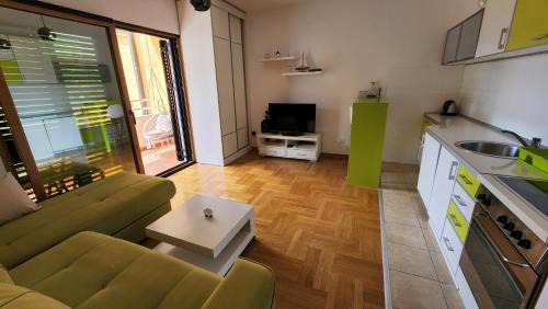 Topla Apartment | Green Apartment