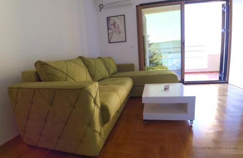 Topla Apartment | Green Apartment