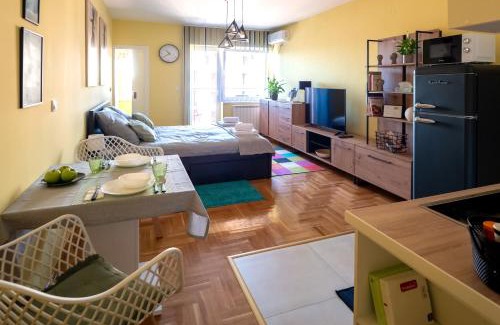 Subotica Apartment | Green Apple Apartment