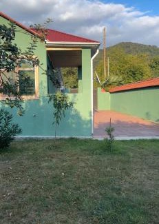 Zaqatala House | Green