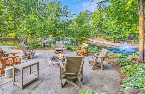 Green Bay Apartment | Green Bay Oasis - Private Resort
