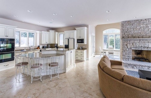 Sturgeon Bay House | Green Bay Waterfront - Estate on the Lake