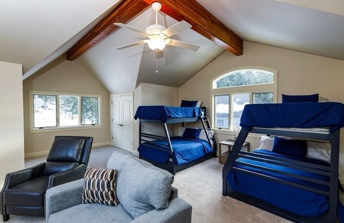 Sturgeon Bay House | Green Bay Waterfront - Estate on the Lake