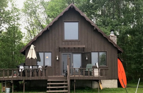 Oconto Cottage | Green Bay Waterfront Cottage. Great Year-Round Retreat. 25 min North of Lambeau