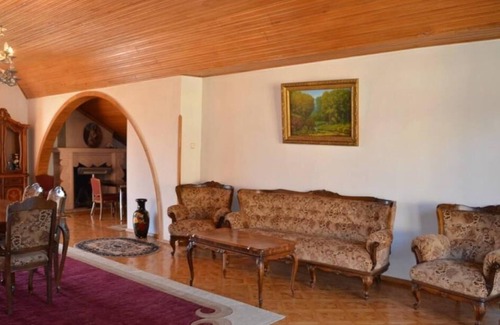 Mtsvane Kontskhi House | Green Cape Guest House