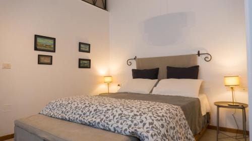 Quartieri Spagnoli Apartment | Green Chiaia three