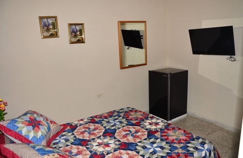 Cienfuegos House | Green Day