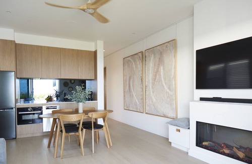South Coast House | Green Door Kiama - Eco Luxury, EVC, Ocean Views, Pet Friendly.