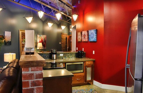 Brazos Apartment | Green Door Lofts-Bo Ho Loft Silos/Downtown