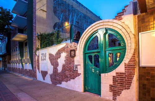 Brazos Apartment | Green Door Lofts-Urban Cowboy - Silos/Downtown