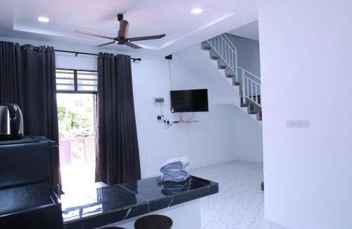 Kampung Telaga Nibong Villa | Green Dream Homestay 3 Kota Bharu 3 Aircond Room With Wifi & Netflix