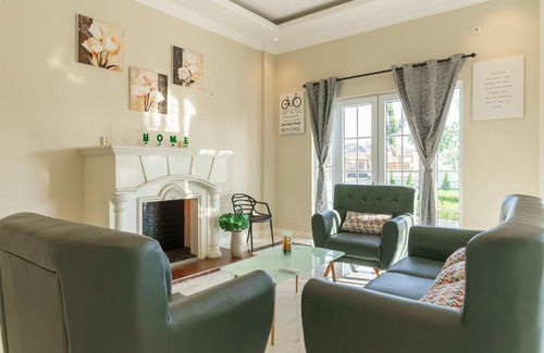 Tebing Tinggi House | Green Forest Hotel