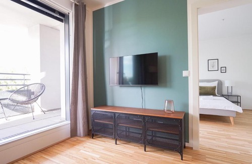 Favoriten Apartment | Green Garden Apartment w/.Balcony near Thermal Spa