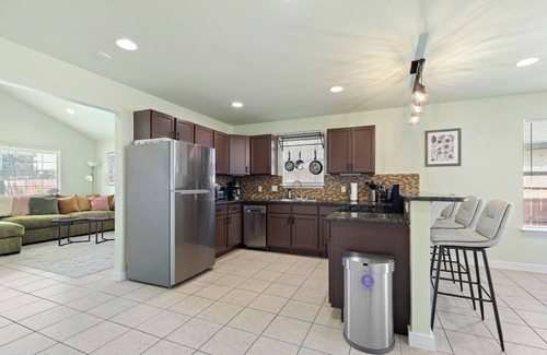 Montopolis House | Green Garden House - Centrally Located, minutes from Airport and Downtown