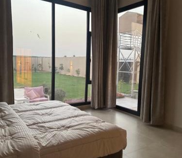 Buraimi House | Green gate