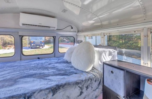 Nelson House | Green Giant : Glamp w/ Amenities, Wine/Beer, Views