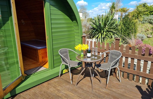 Boston Ski Chalet | Green Haven Glamping Pod, Swallow