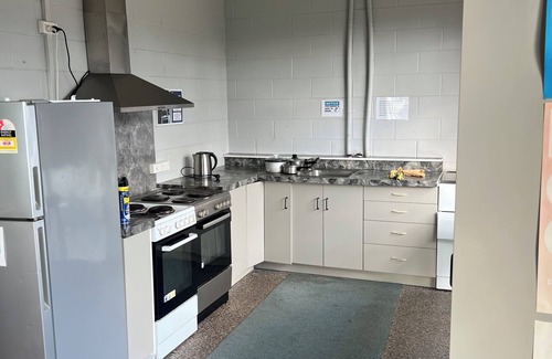 Temuka House | Green Hayes Estate Rentals- Magnolia House Room 3