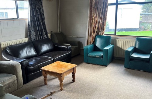 Temuka House | Green Hayes Estate Rentals- Magnolia House Room 3