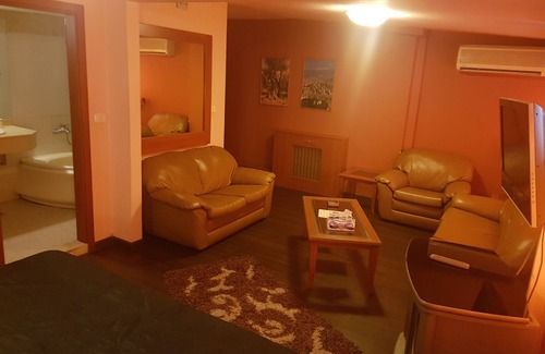 Jdeideh Hotel | Green Hill Hotel