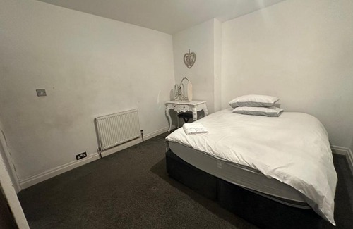Leeds Apartment | Green Hill Stay