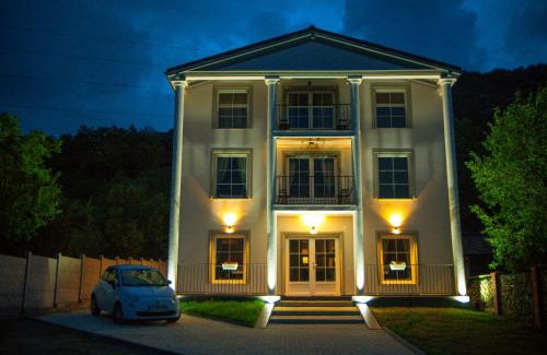 Calimanesti House | Green Hill Villa & SPA