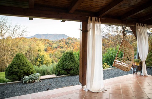 Krapina-Zagorje House | Green Hills Cottage in Croatia with magnificent view