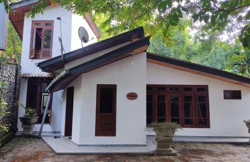Udunuwara Apartment | Green Holiday Inn