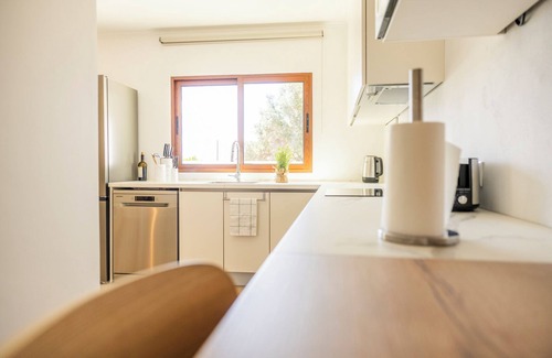 Vila Baleira House | Green House Beach Side Oasis