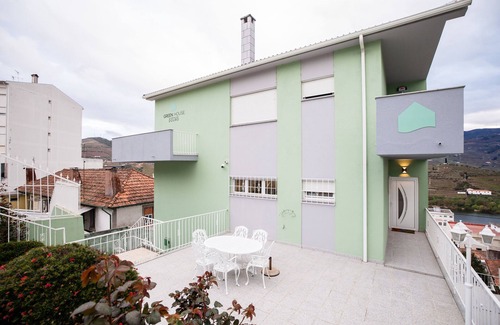 Peso da Regua House | Green House Douro - A balcony over the Douro