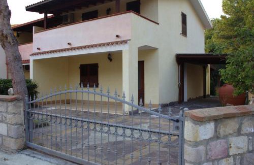 Porto Pino House | Green House