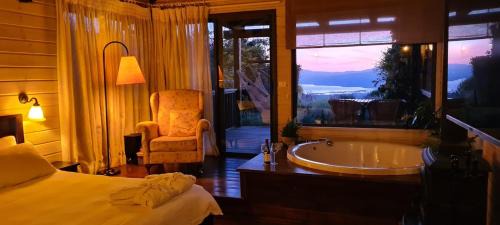 Ma'ale Gamla Cabin | green island