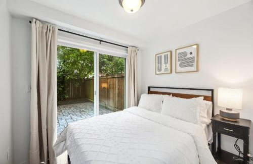 Licton Springs House | Green Lake Remodelled home with AC garage yard