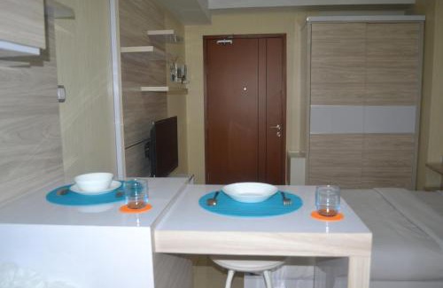 South Tangerang Apartment | Green Lake View - Tower E 59 Acuan Laundry Time