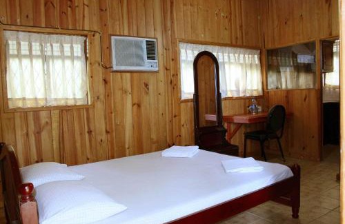 Pinnawala House | Green Land Guest House