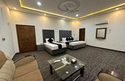 Johar Town Hotel | Green Land Hotel Lahore