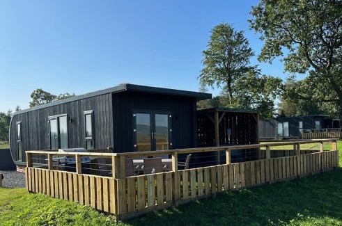 Penicuik House | Green Law - Dog Friendly